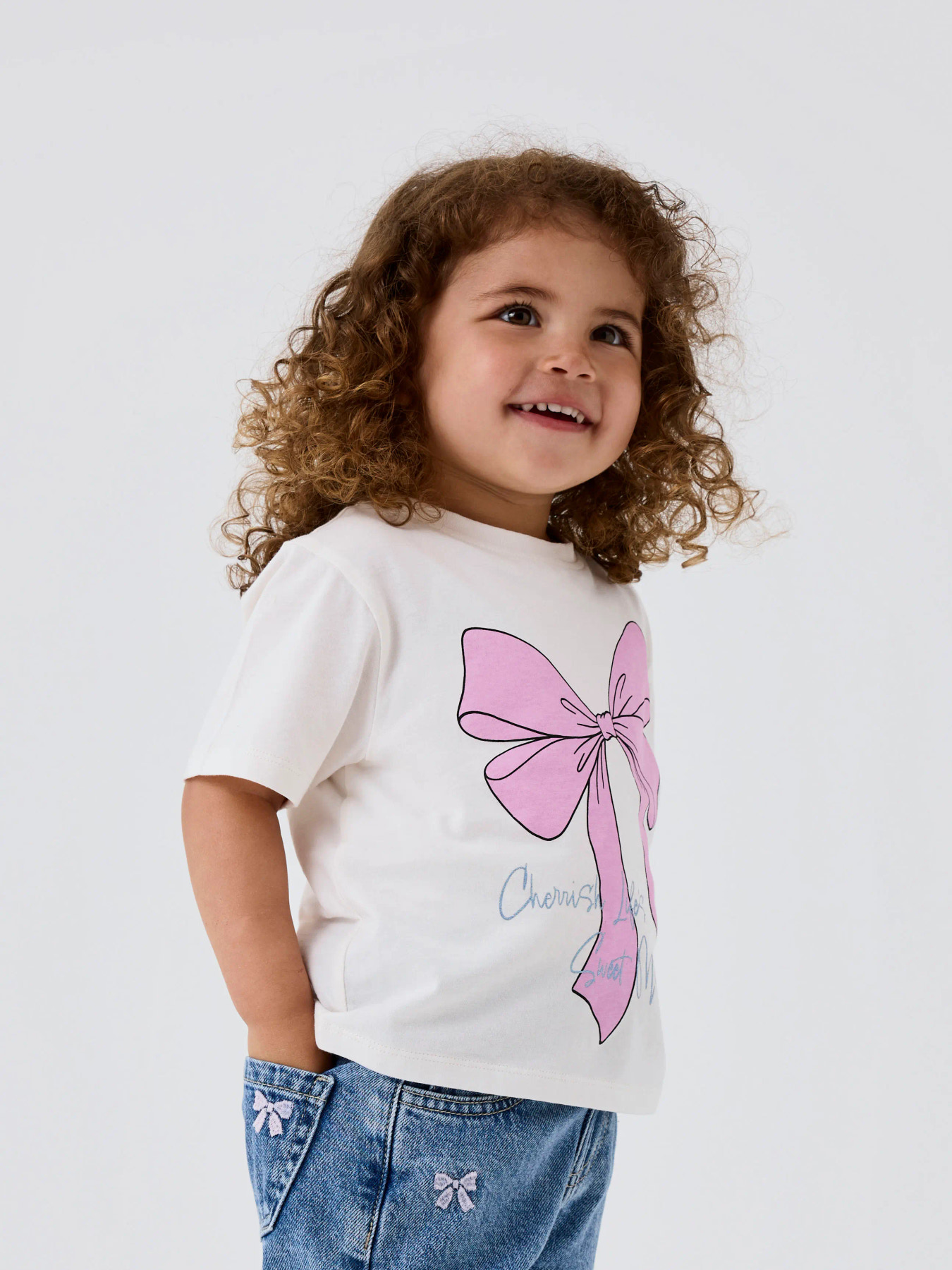 F_13239595_M_4685867_Creative